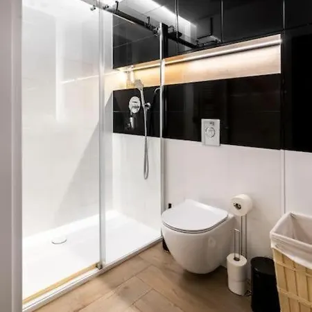 Close-golden - Luxury 2-bedroom, Mennica Residence&144 * Varsovie