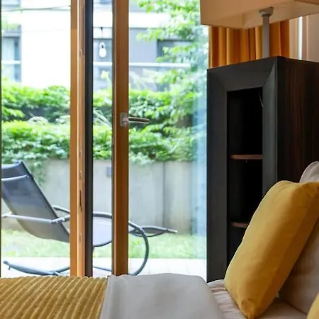 Close-golden - Luxury 2-bedroom, Mennica Residence&144 *