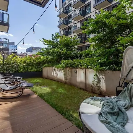 Close-golden - Luxury 2-bedroom, Mennica Residence&144 Apartment