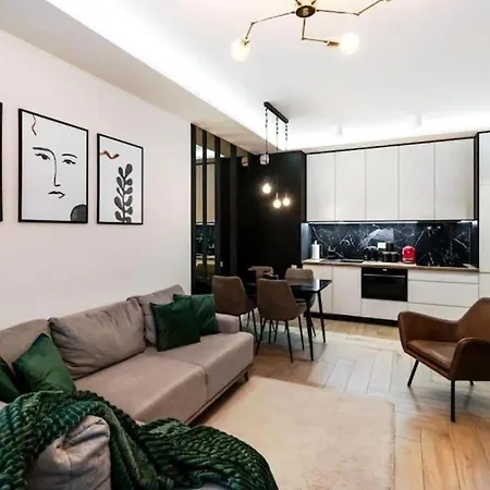 Lejlighed Urban - Luxury 2-bedroom, Mennica Residence&144 *