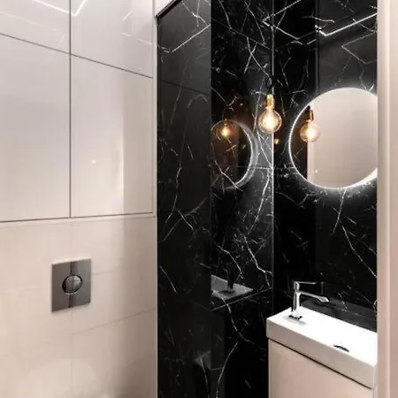 Urban - Luxury 2-bedroom, Mennica Residence&144 Varsóvia