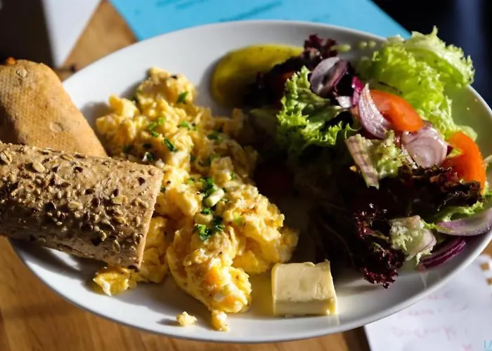 Close-golden - Luxury 2-bedroom, Mennica Residence&144 Apartmán Varšava