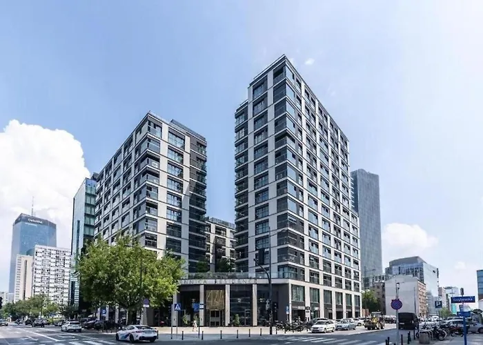 Close-golden - Luxury 2-bedroom, Mennica Residence&144 Warsaw