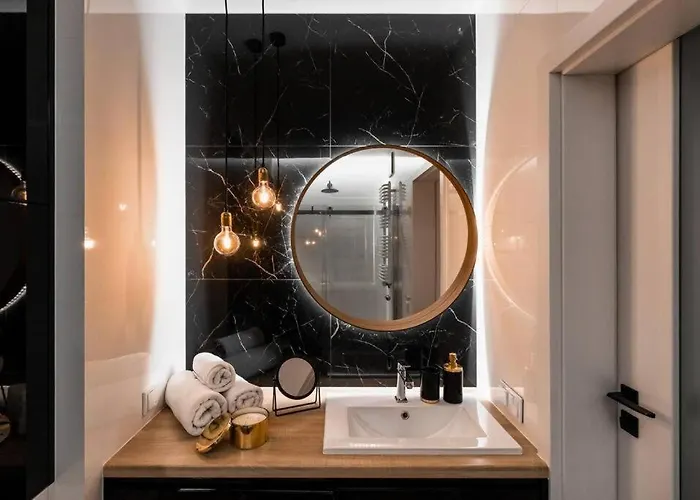 Close-golden - Luxury 2-bedroom, Mennica Residence&144 * Varsavia