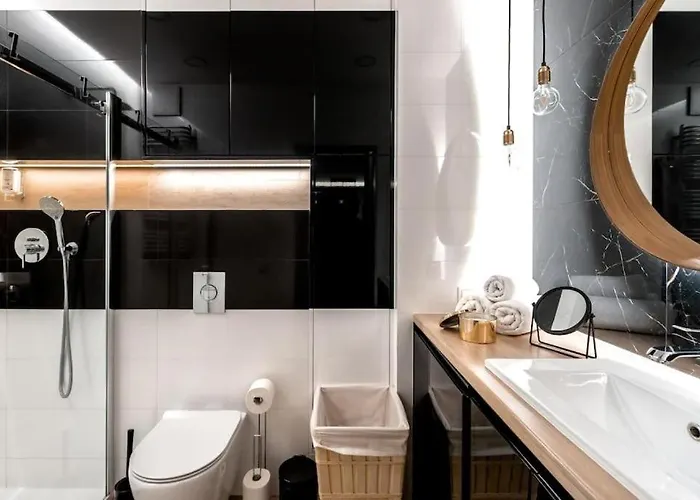 Close-golden - Luxury 2-bedroom, Mennica Residence&144 Varsavia