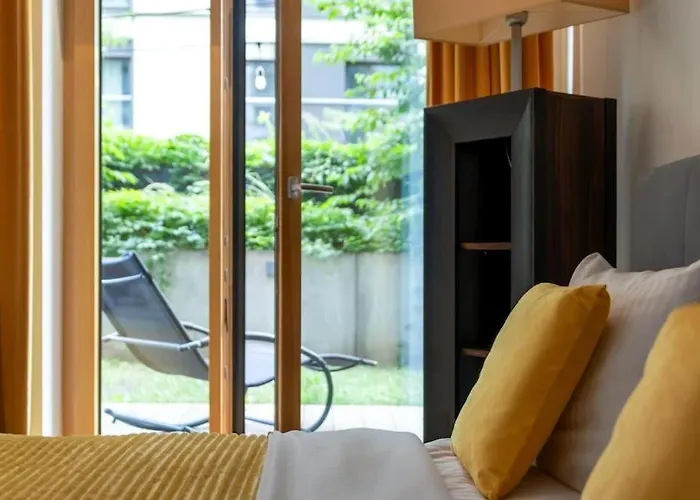 Close-golden - Luxury 2-bedroom, Mennica Residence&144 *