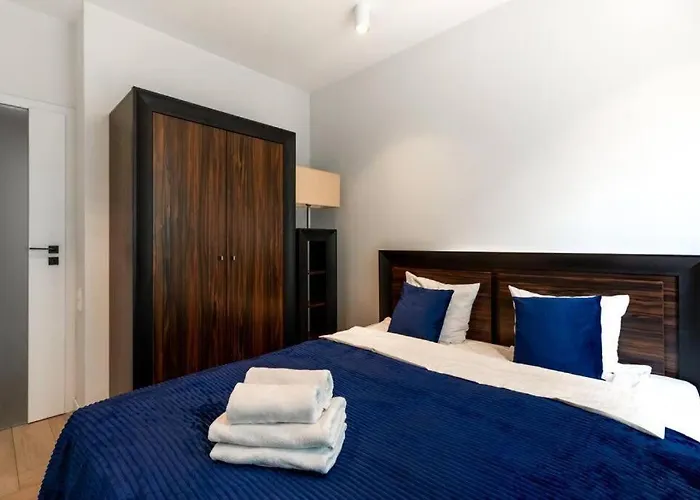 Close-golden - Luxury 2-bedroom, Mennica Residence&144 Appartamento *