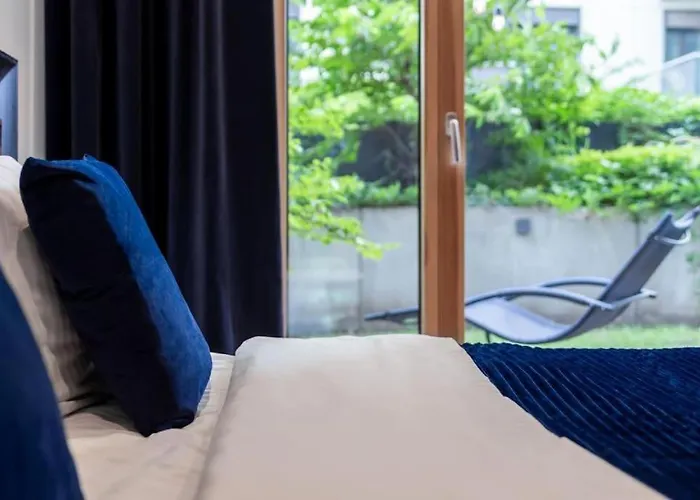 Close-golden - Luxury 2-bedroom, Mennica Residence&144 Appartamento Varsavia