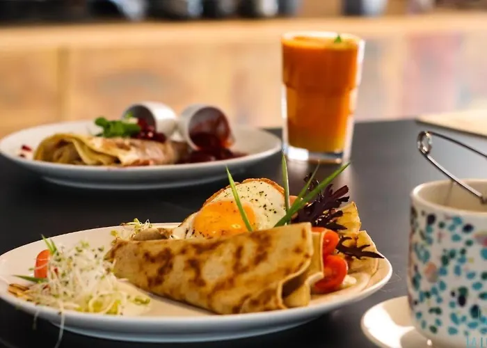 Close-golden - Luxury 2-bedroom, Mennica Residence&144 Varsavia