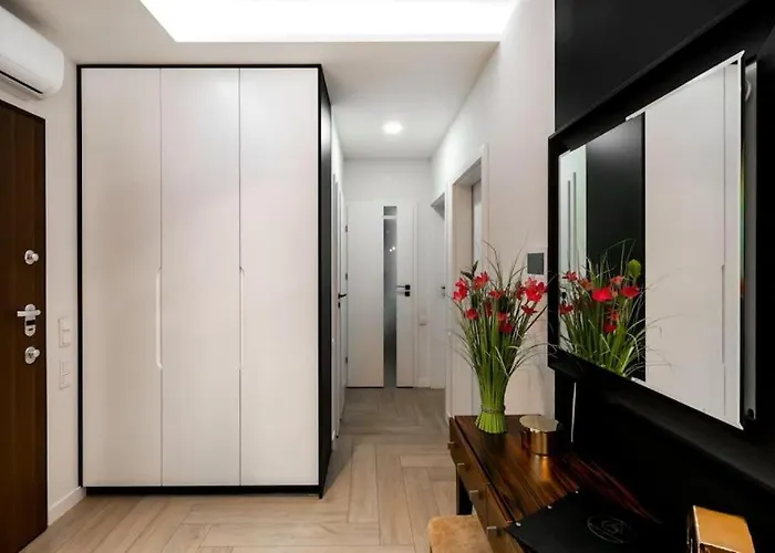 Close-golden - Luxury 2-bedroom, Mennica Residence&144 Appartamento