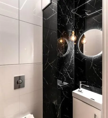 Close-golden - Luxury 2-bedroom, Mennica Residence&144 *