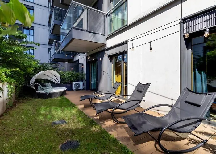 Close-golden - Luxury 2-bedroom, Mennica Residence&144