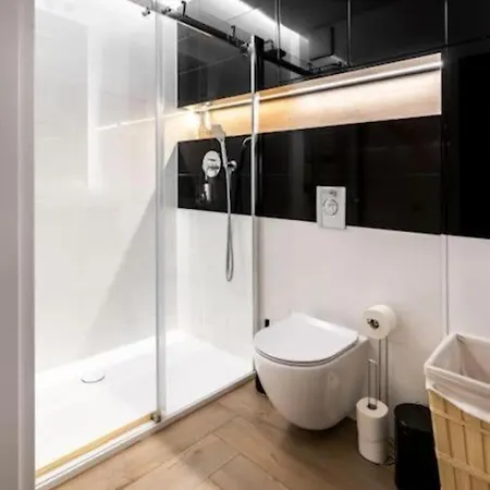 Urban - Luxury 2-bedroom, Mennica Residence&144 * وارسو